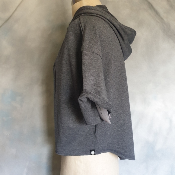X by Gottex Wm's Grey Short Rolled Sleeve Pullover Hoodie w/ Screen Print Sz XS - Picture 3 of 16